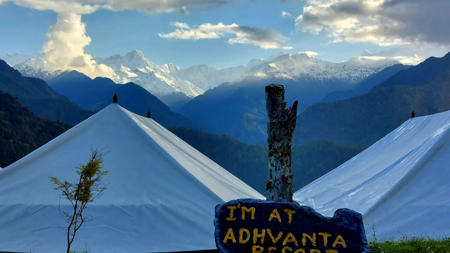 Hotels in Guptkashi Near Helipad